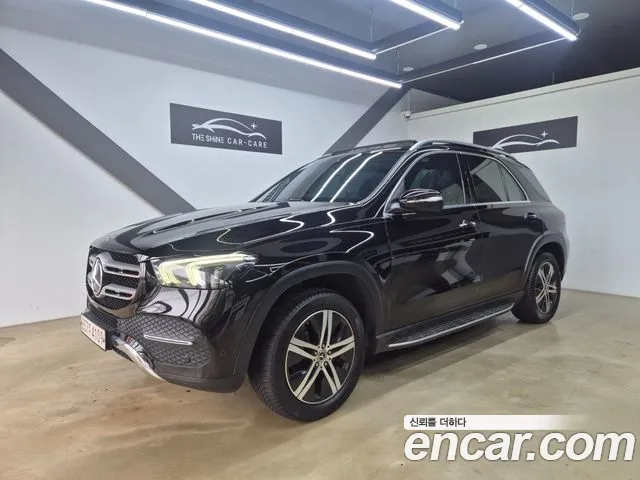 Mercedes-Benz GLE-Class 2020 — photo 1