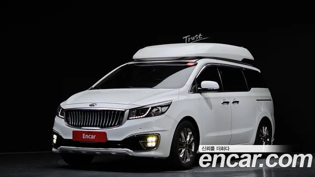 Kia Canival 2015 — photo 1