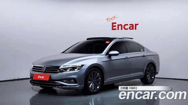 Volkswagen Passat 2022 — photo 1
