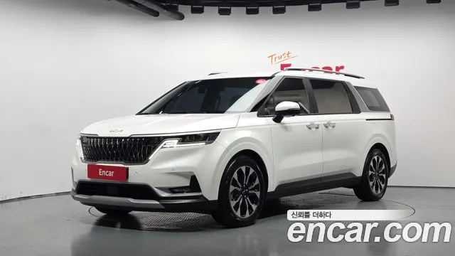 Kia Canival 2022 — photo 1