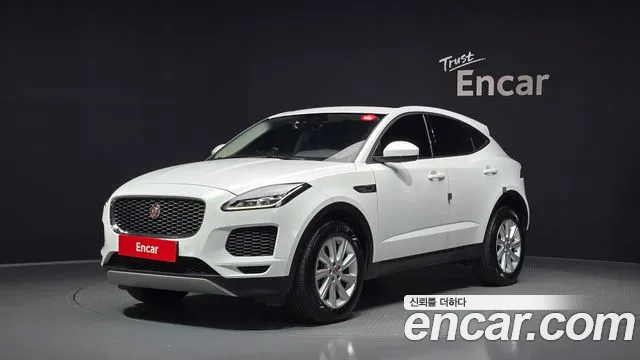 Jaguar E-PACE 2018 — photo 1