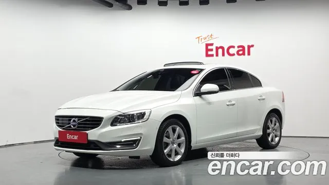 Volvo S60 2018 — photo 1