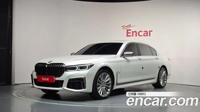 BMW 7-Series 2016 — photo 1