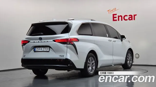 Sienna 4th Gen