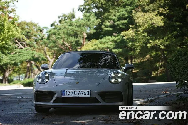 Porsche 911 2024 — photo 1