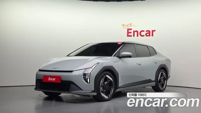 Kia EV4 2027 — photo 1
