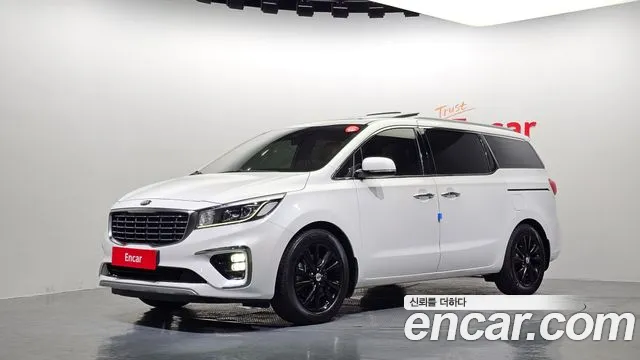 Kia Canival 2019 — photo 1