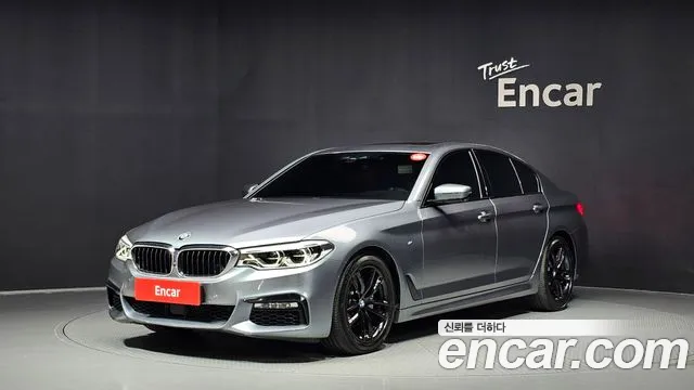 BMW 5-Series 2017 — photo 1