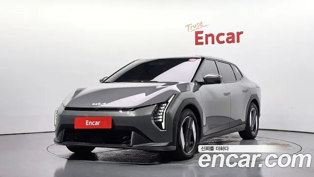 Kia EV4 2026 — photo 1
