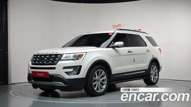 Ford Explorer 2017 — photo 1