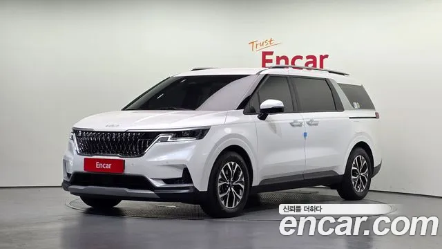Kia Canival 2022 — photo 1