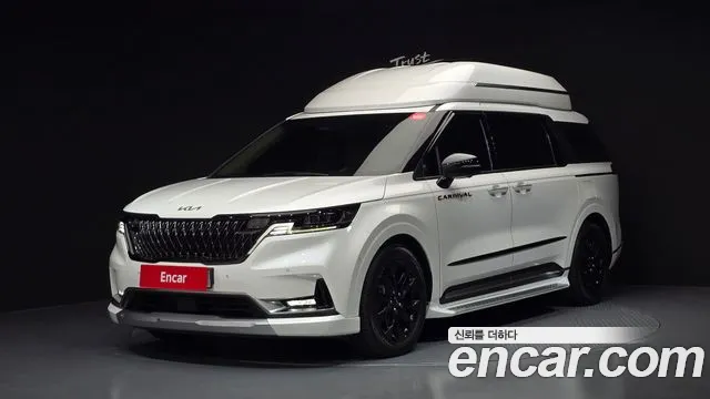 Kia Canival 2022 — photo 1