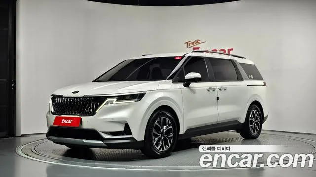 Kia Canival 2021 — photo 1
