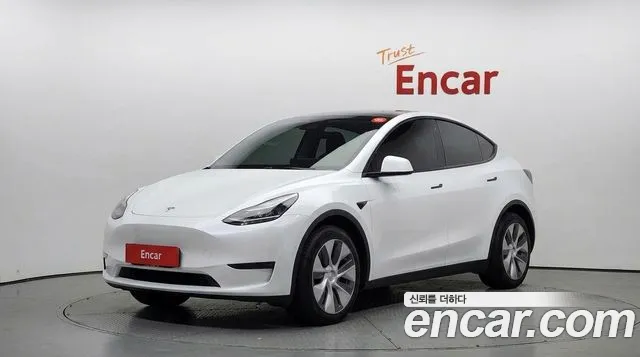 Tesla Model Y 2021 — photo 1