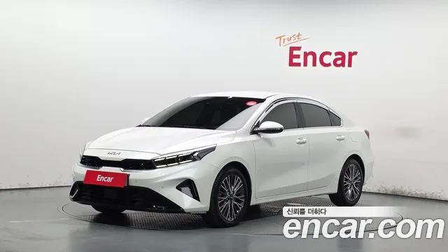 Kia K3 2022 — photo 1