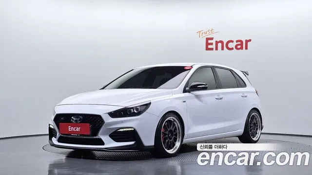 Hyundai i30 2019 — photo 1