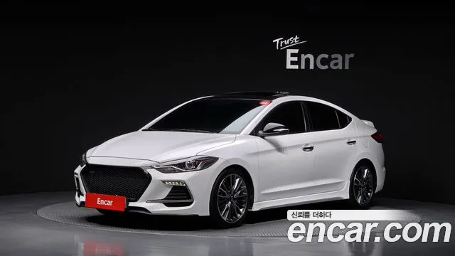 Hyundai AVANTE 2017 — photo 1