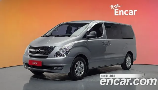 Hyundai Starex 2013 — photo 1