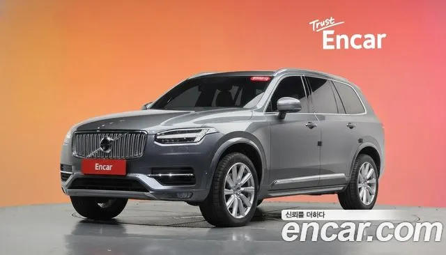 Volvo XC90 2018 — photo 1