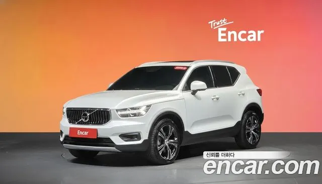 Volvo XC40 2021 — photo 1