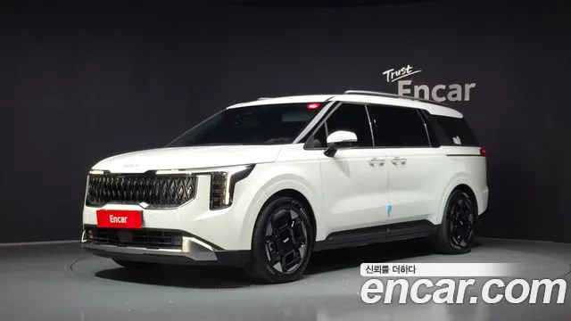 Kia Canival 2025 — photo 1