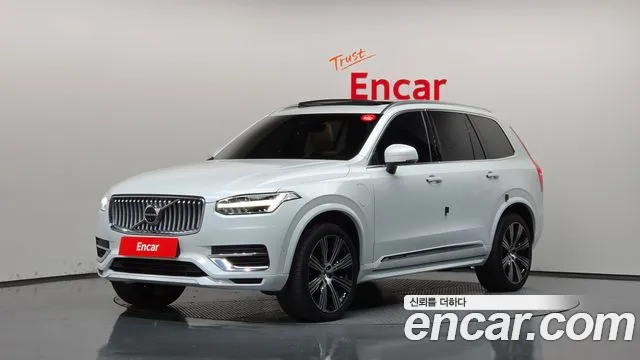 Volvo XC90 2023 — photo 1