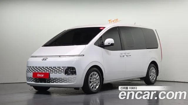 Hyundai Staria 2024 — photo 1