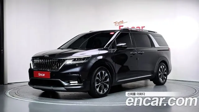 Kia Canival 2021 — photo 1