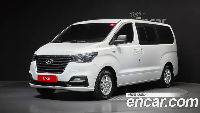 Hyundai Starex 2019 — photo 1