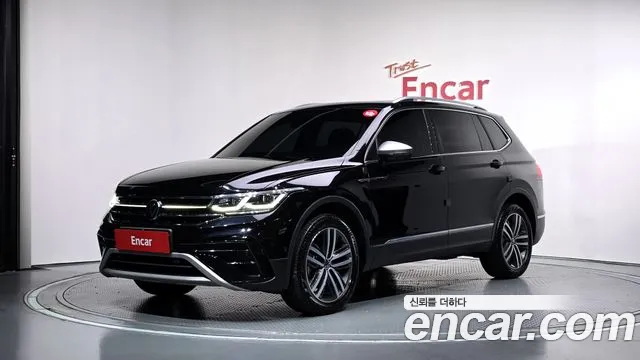 Volkswagen Tiguan 2023 — photo 1