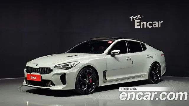 Kia Stinger 2018 — photo 1
