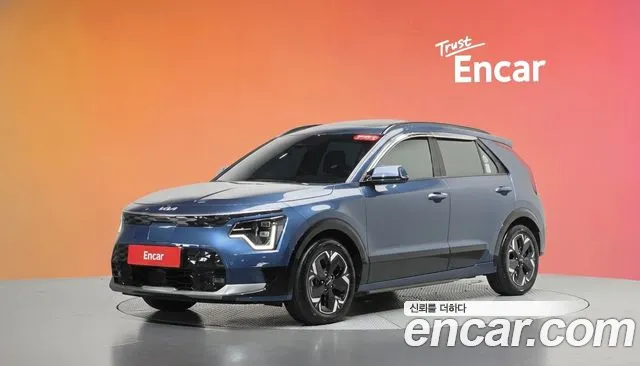 Kia Niro 2023 — photo 1