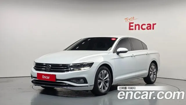 Volkswagen Passat 2022 — photo 1