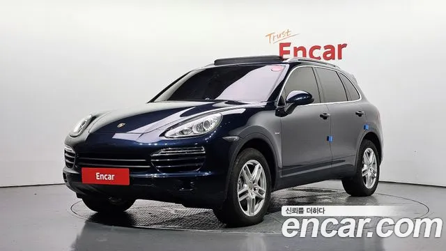 Porsche Cayenne 2013 — photo 1