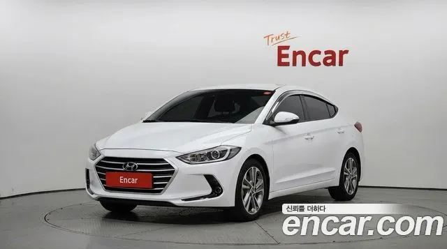 Hyundai AVANTE 2017 — photo 1