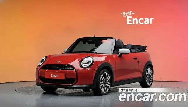 Mini Cooper Convertible 2025 — photo 1