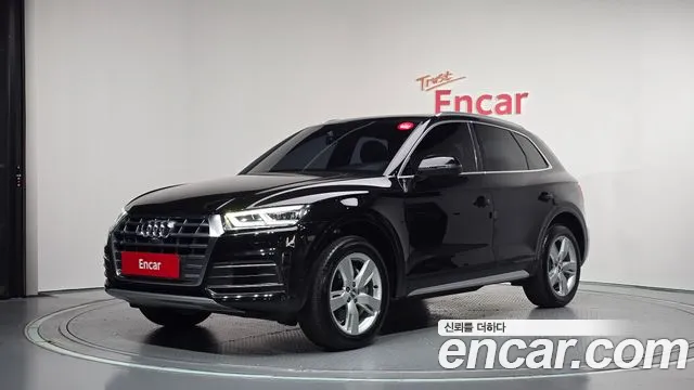 Audi Q5 2020 — photo 1