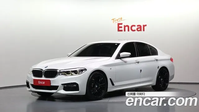 BMW 5-Series 2017 — photo 1