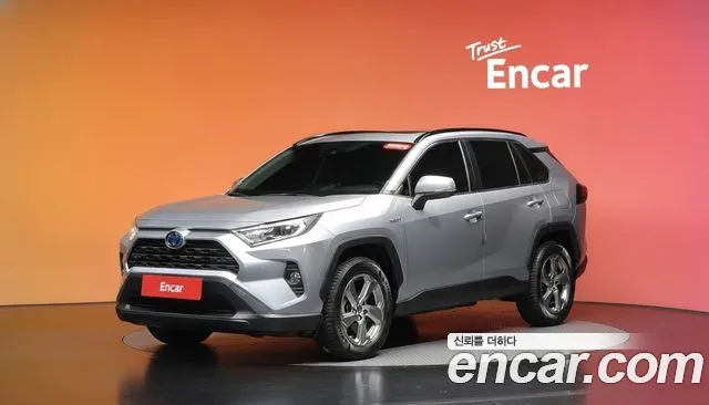 Toyota RAV4 2021 — photo 1