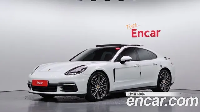 Porsche Panamera 2019 — photo 1