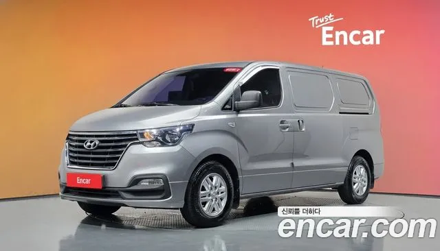 Hyundai Starex 2018 — photo 1