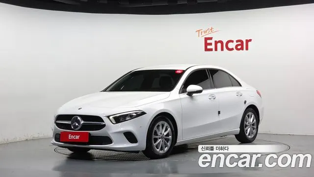 Mercedes-Benz A-Class 2020 — photo 1
