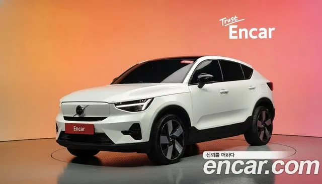 Volvo C40 2023 — photo 1
