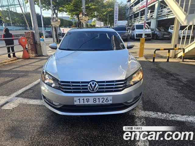 Volkswagen Passat 2015 — photo 1