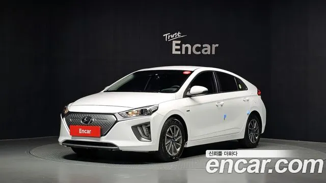 Hyundai Ioniq 2020 — photo 1