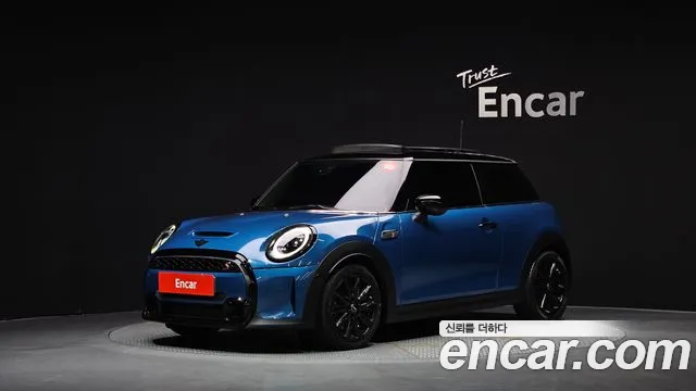 Mini Cooper 2022 — photo 1