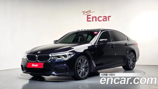 BMW 5-Series 2019 — photo 1
