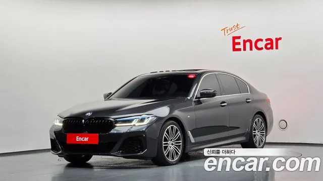BMW 5-Series 2018 — photo 1