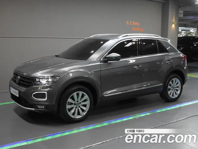 Volkswagen T-Roc 2021 — photo 1