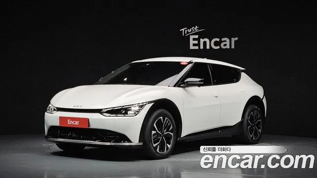 Kia EV6 2023 — photo 1